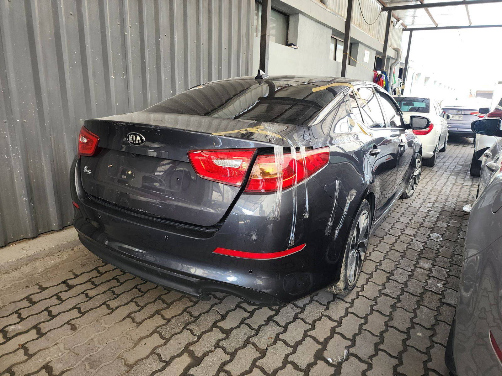 2015 KIA K5 — 160544 KM — Lot 547708 — Al Quoz - Marhaba Auctions Used Cars - Image 5