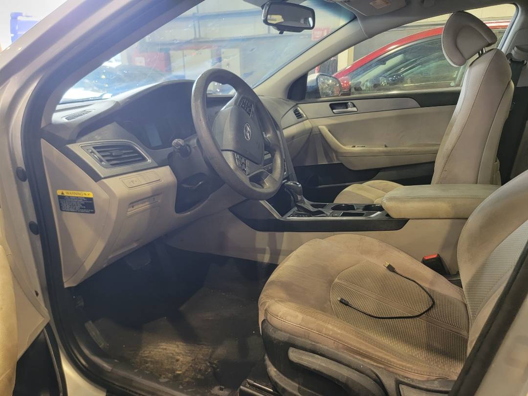 2016 HYUNDAI SONATA — 77406 Miles — Lot GH285335 — Main - Marhaba Auctions Used Cars - Image 8