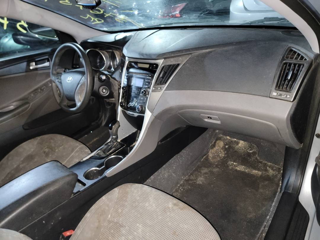 2012 HYUNDAI SONATA — 187735 Miles — Lot 37675926 - Marhaba Auctions Used Cars - Image 8