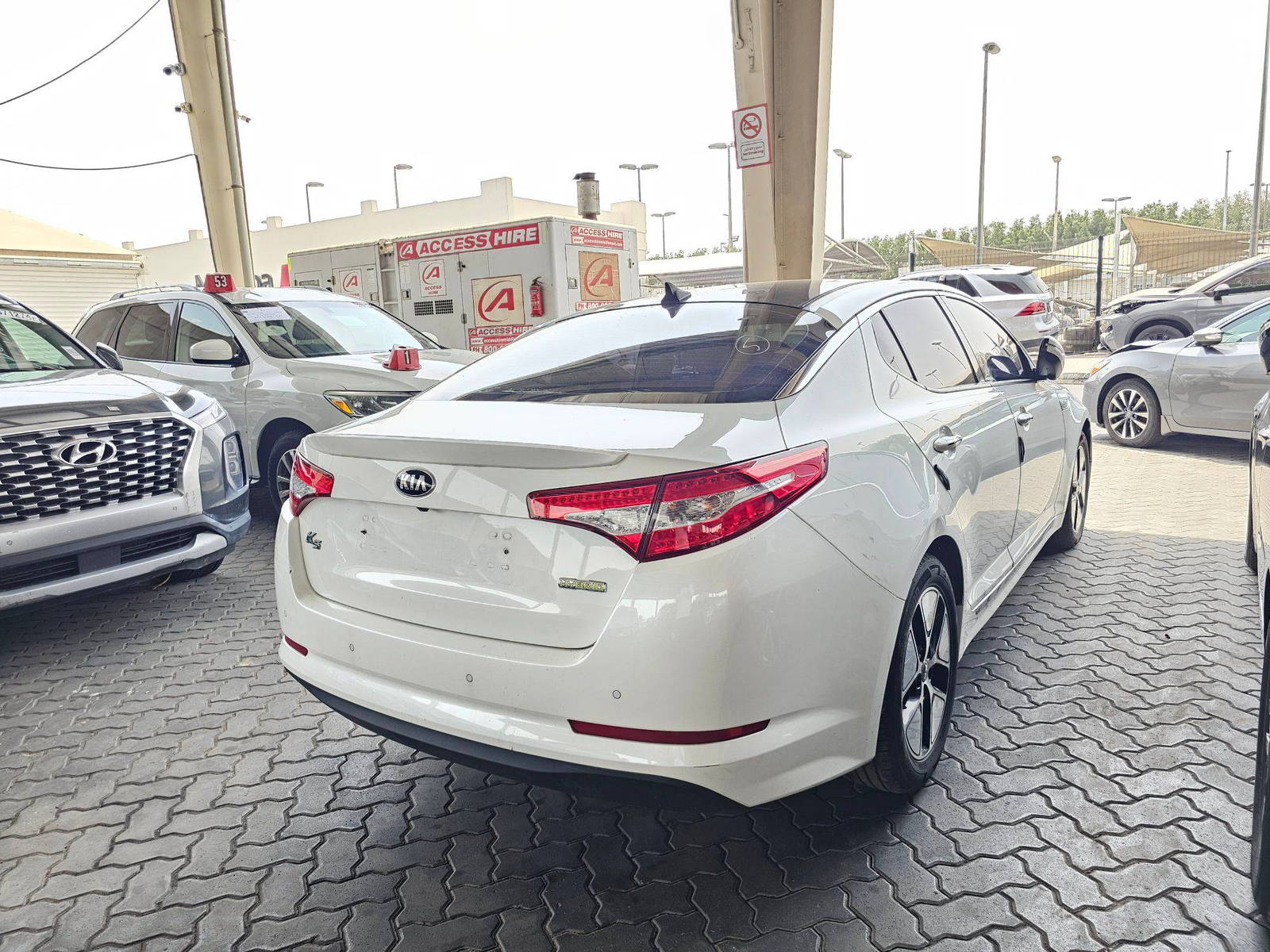 2013 KIA K5 — 187132 KM — Lot 27520 — Souq - Marhaba Auctions Used Cars - Image 3