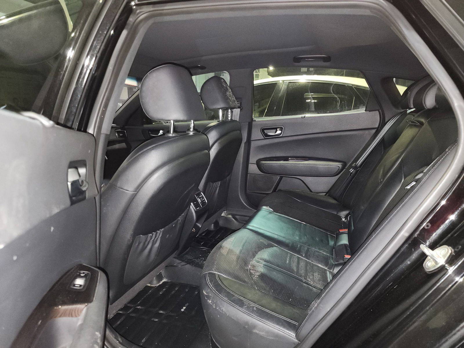 2016 KIA K5 — 126287 KM — Lot 014733 — Al Quoz - Marhaba Auctions Used Cars - Image 7