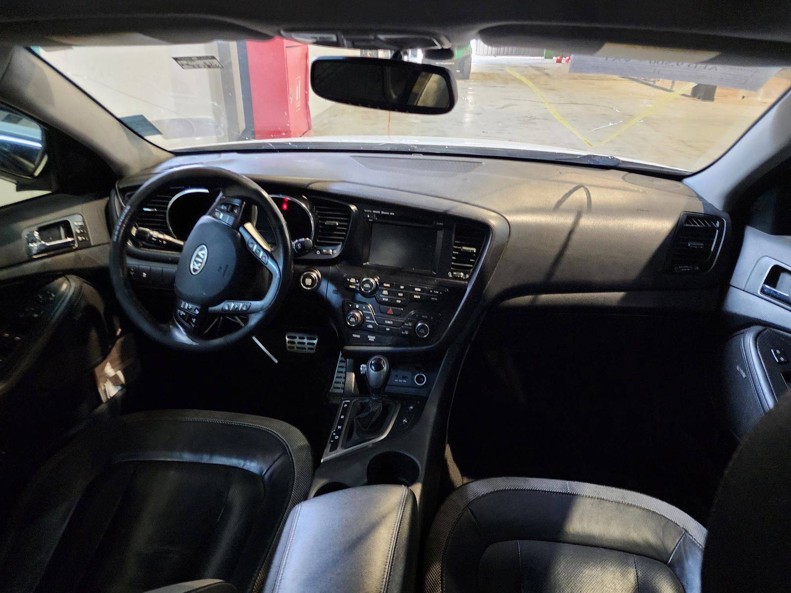 2011 KIA OPTIMA — 227866 KM — Lot 74618334 — Al Quoz - Marhaba Auctions Used Cars - Image 8