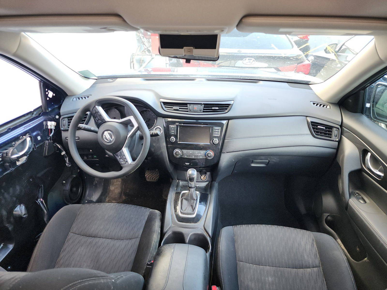 2018 NISSAN ROGUE — 137498 KM — Lot 41583455 — Ind. 12 - Marhaba Auctions Used Cars - Image 9