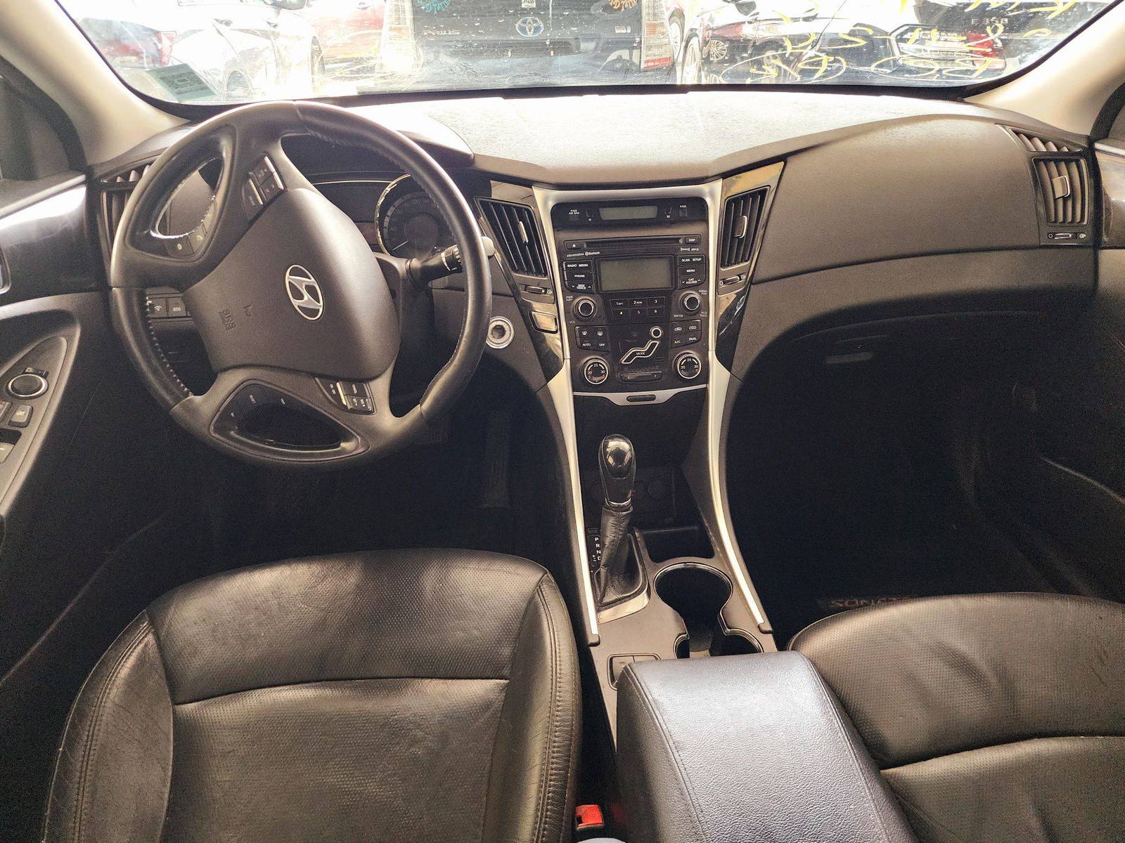 2012 HYUNDAI SONATA — 194756 KM — Lot 12172015 — Souq - Marhaba Auctions Used Cars - Image 7