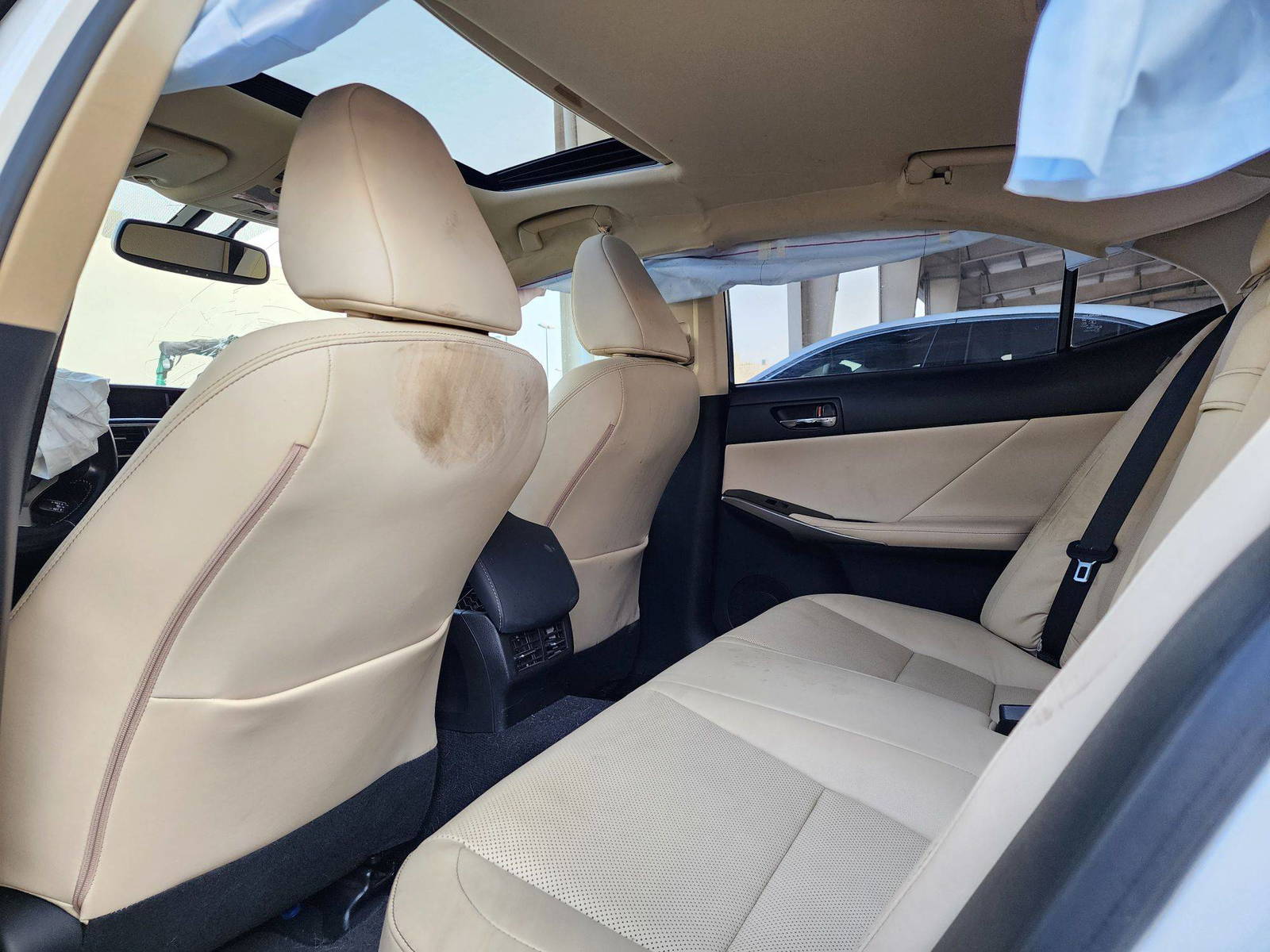2016 LEXUS IS 200T — 91640 Miles — Lot G5026087 — Souq - Marhaba Auctions Used Cars - Image 6
