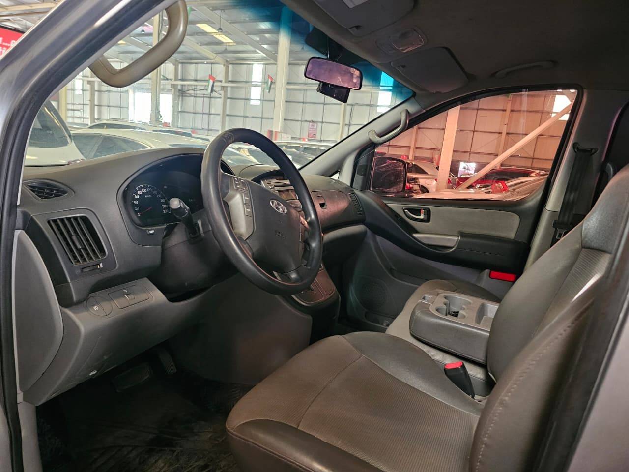 2012 HYUNDAI GRAND STAREX — 239886 KM — Lot 419224 — Main - Marhaba Auctions Used Cars - Image 6