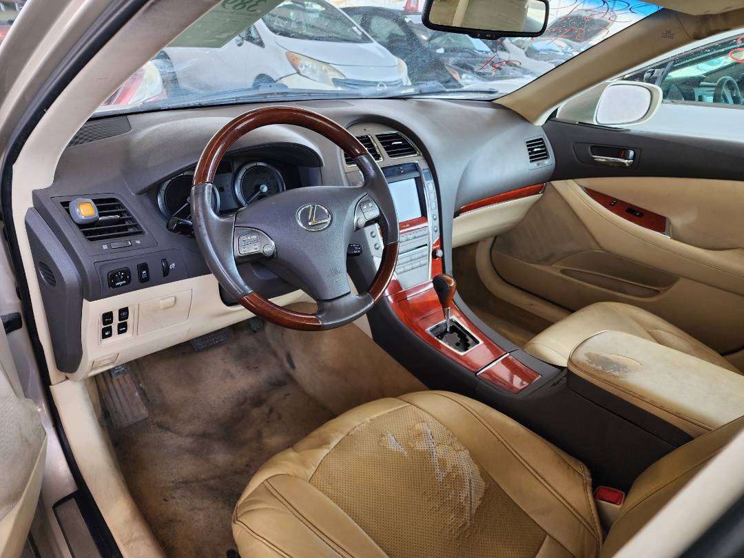 2011 LEXUS ES 350 — 247434 Miles — Lot 38940926 — Souq - Marhaba Auctions Used Cars - Image 11