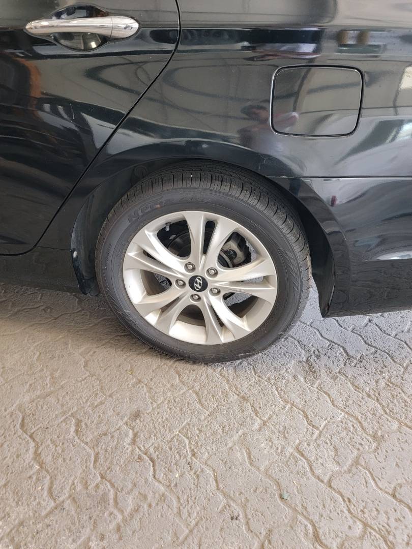 2010 HYUNDAI SONATA — 122817 KM — Lot 088774 — Ind. 12 - Marhaba Auctions Used Cars - Image 9