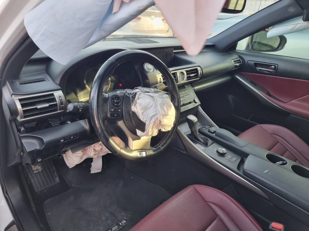 LEXUS IS 200T 2016 - Marhaba Auction Used Cars - Image 7