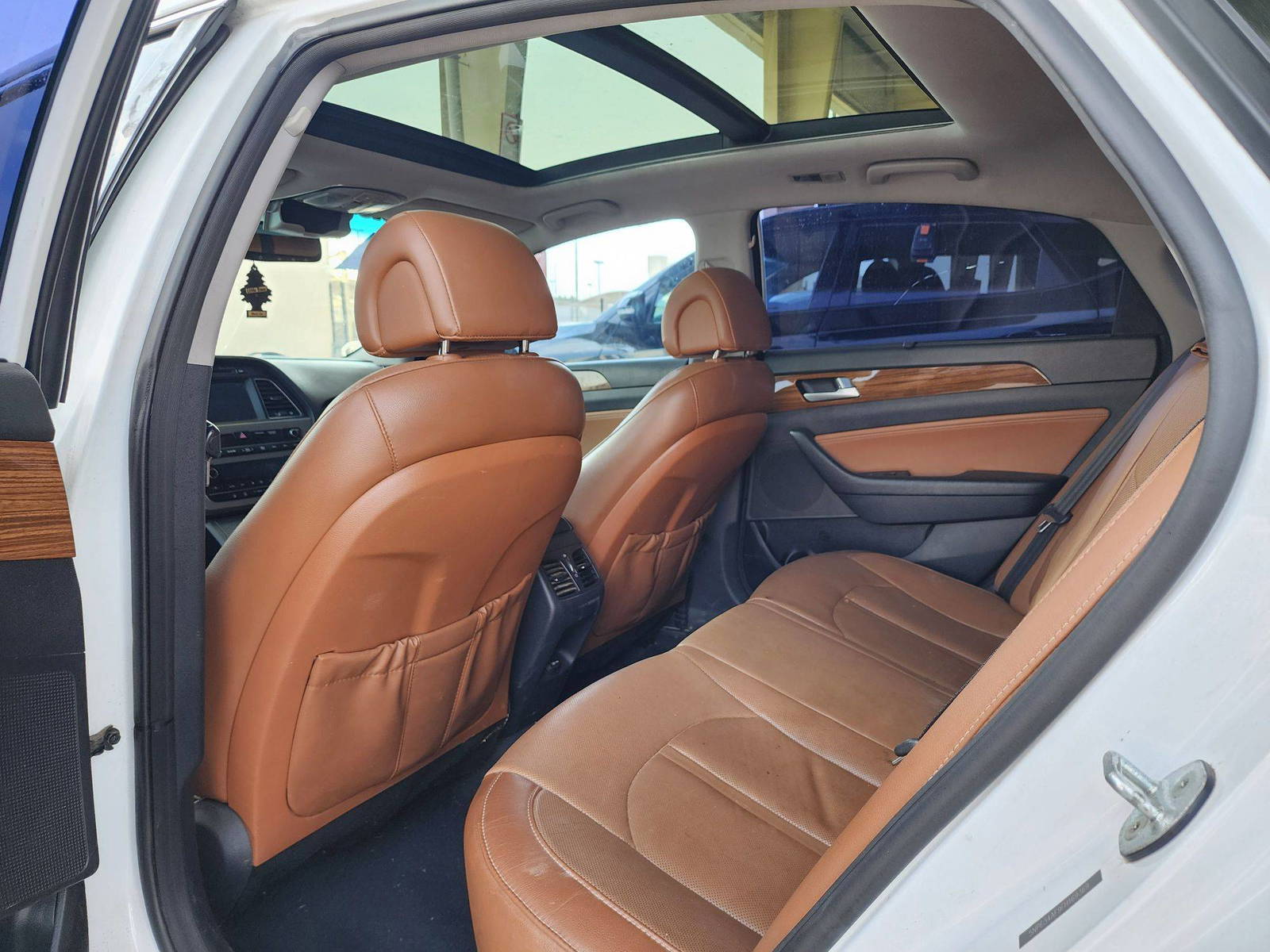 2015 HYUNDAI SONATA — 150905 Miles — Lot 40253154 — Souq - Marhaba Auctions Used Cars - Image 6