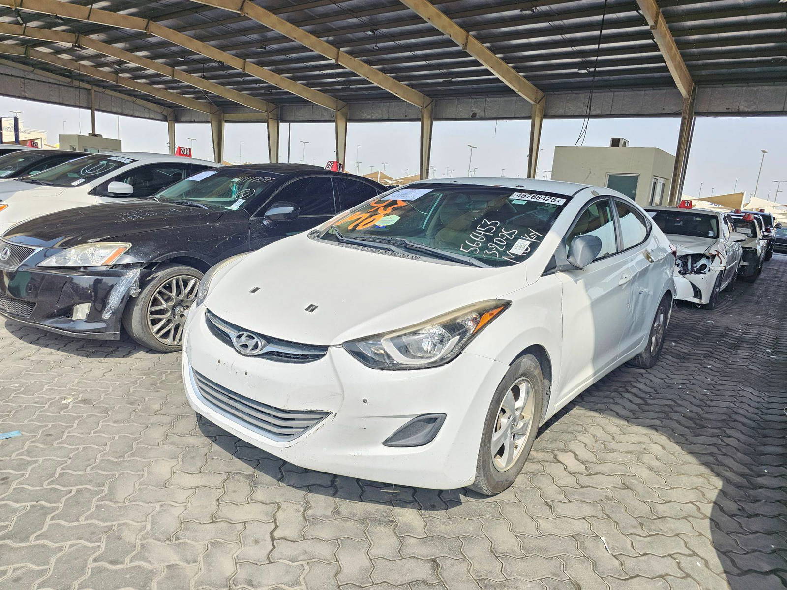 2015 HYUNDAI ELANTRA — 161165 Miles — Lot E5FH566453 — Souq - Marhaba Auctions Used Cars - Image 5