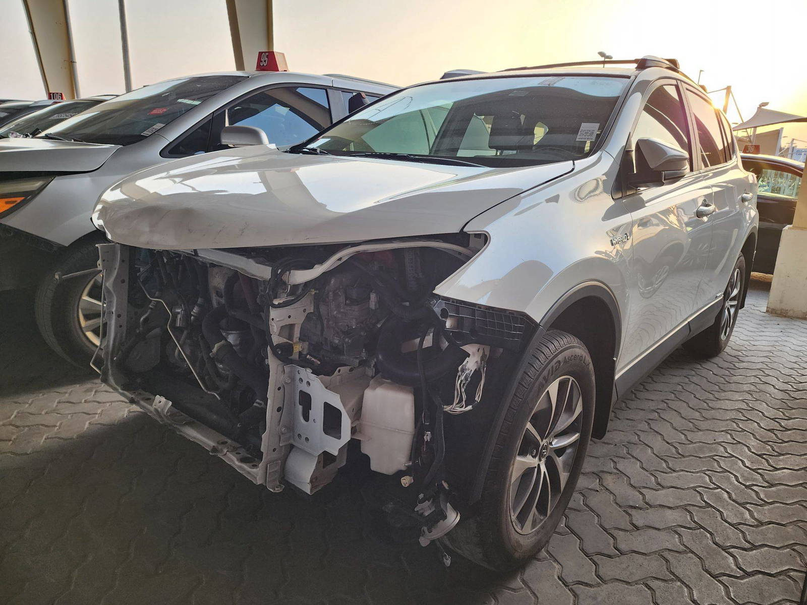 2016 TOYOTA RAV4 — 139962 Miles — Lot D007698 — Souq - Marhaba Auctions Used Cars - Image 9