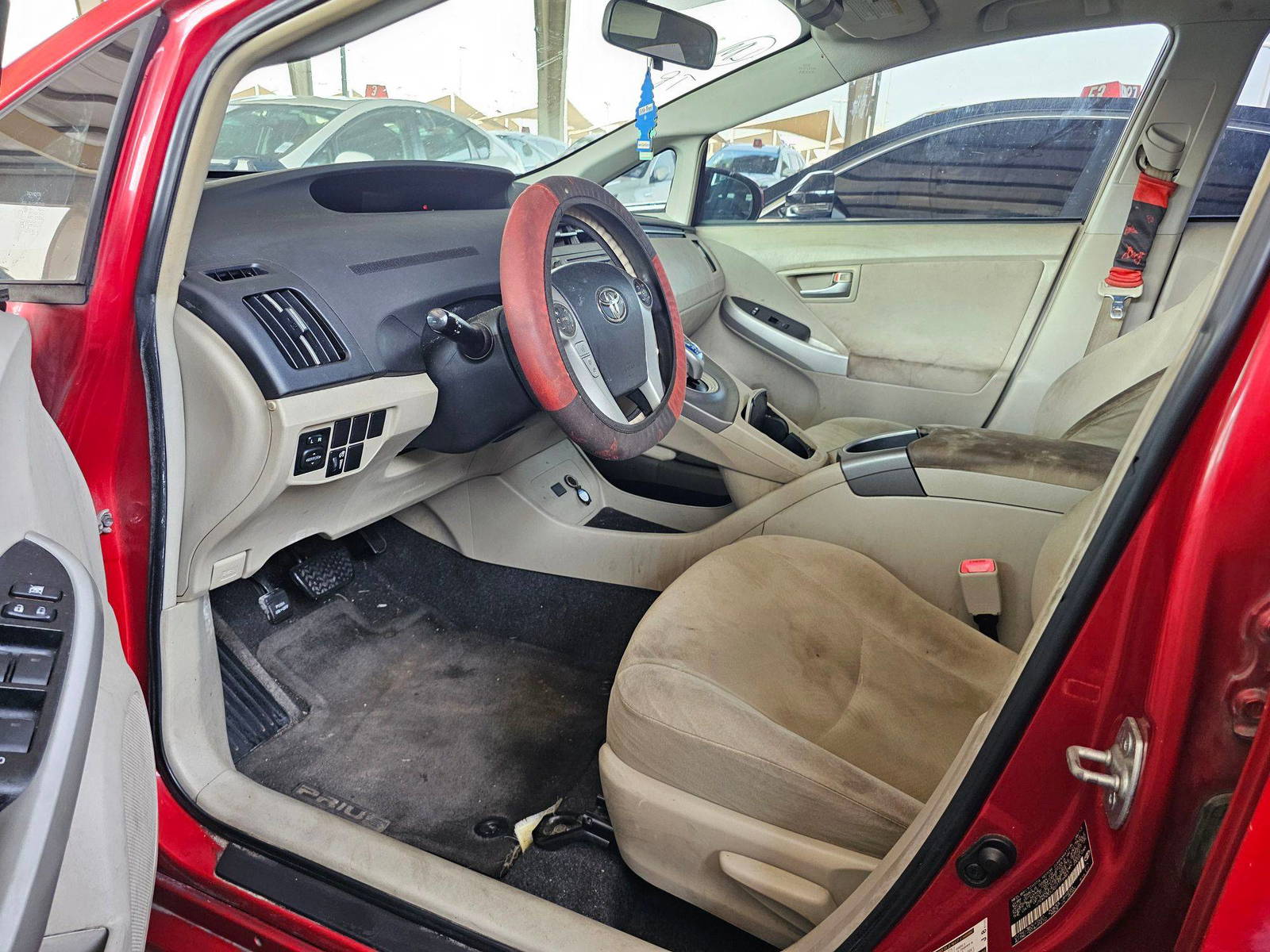 2013 TOYOTA PRIUS — 205243 Miles — Lot XD1719961 — Souq - Marhaba Auctions Used Cars - Image 9