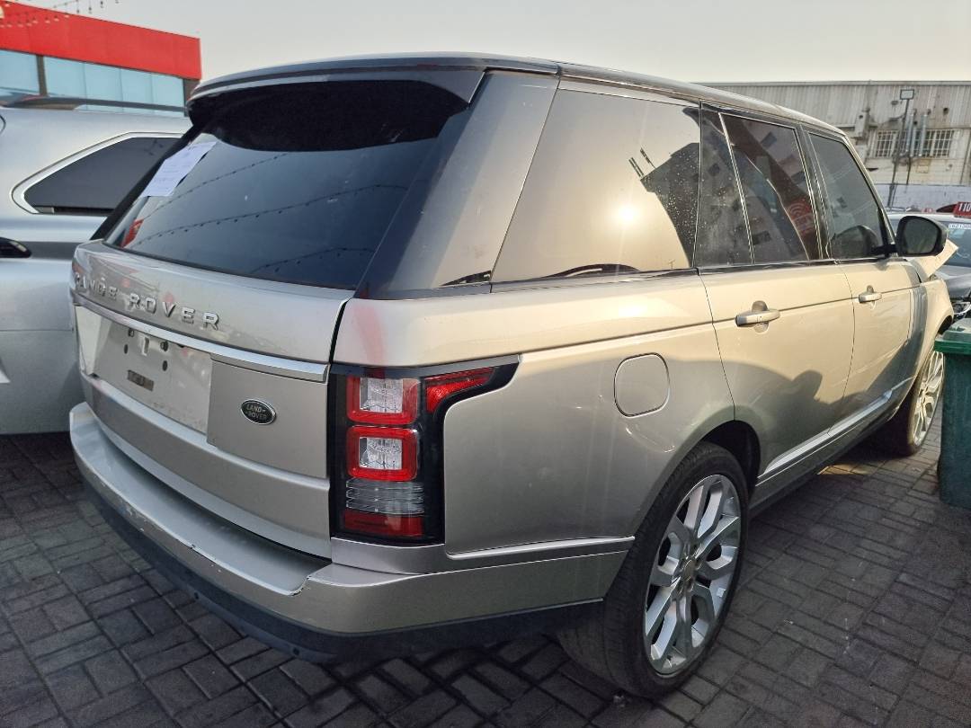 LAND ROVER RANGE ROVER SUPERCHARGED 2015 - Marhaba Auction Used Cars - Image 3