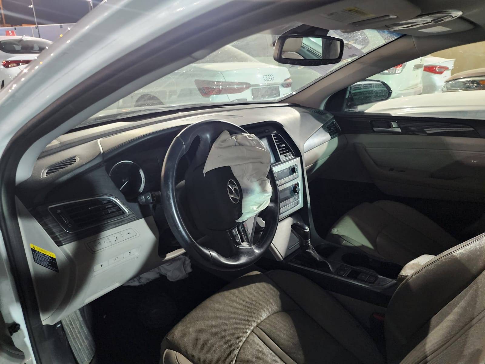 2015 HYUNDAI SONATA SPORT — 182543 Miles — Lot 87445735 — Al Sajaa - Marhaba Auctions Used Cars - Image 5