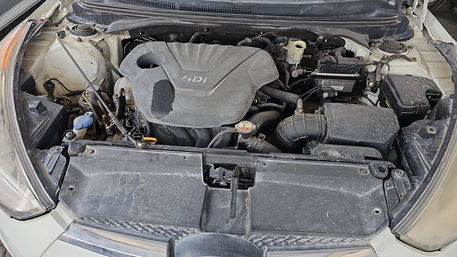 2013 HYUNDAI VELOSTER — 225526 Miles — Lot 9DU095984 — Souq - Marhaba Auctions Used Cars - Image 11