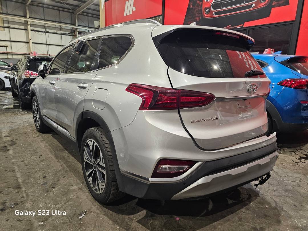 HYUNDAI SANTA FE 2019 - Marhaba Auction Used Cars - Image 3