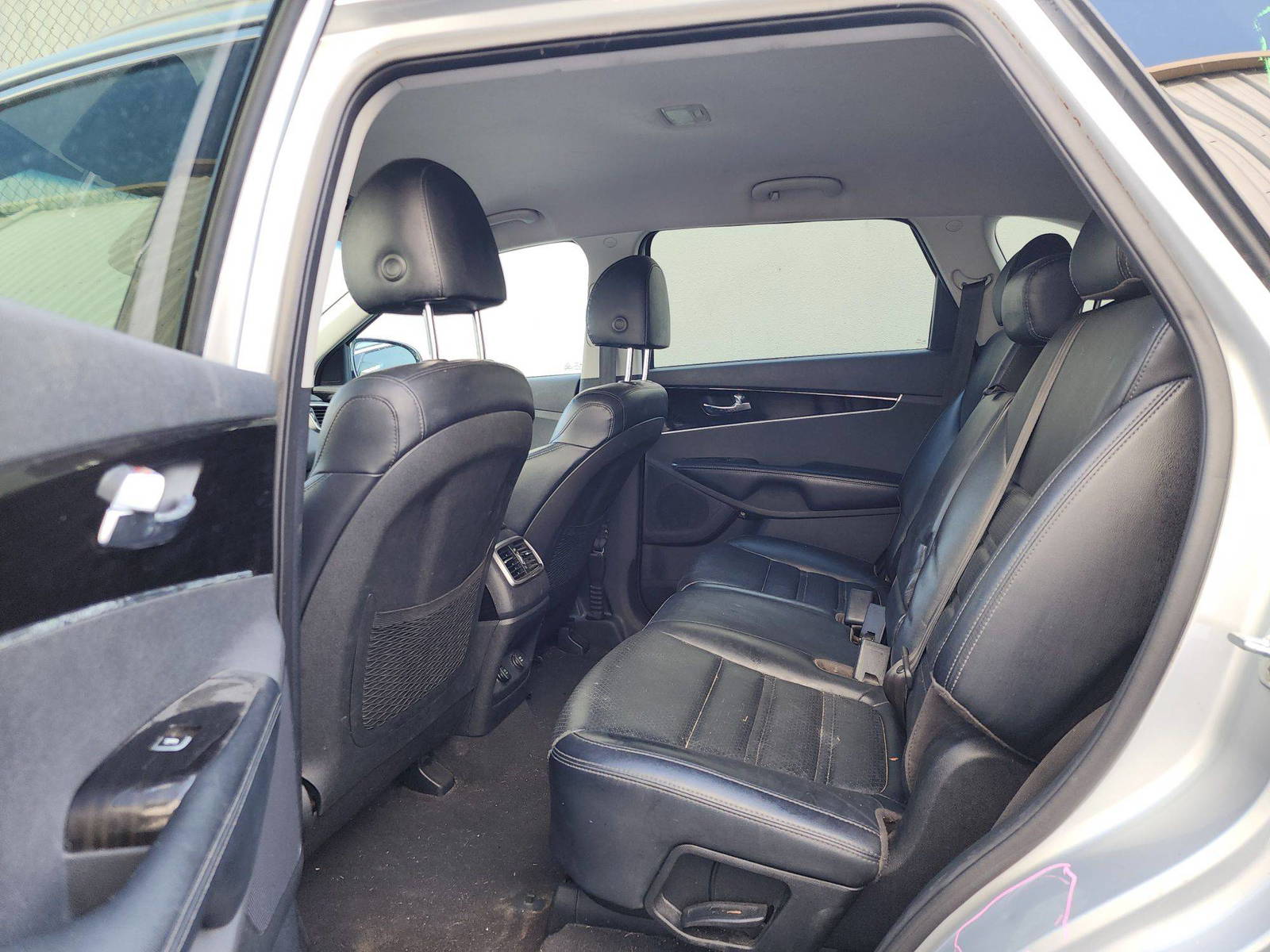 KIA SORENTO 2019 - Marhaba Auction Used Cars - Image 5