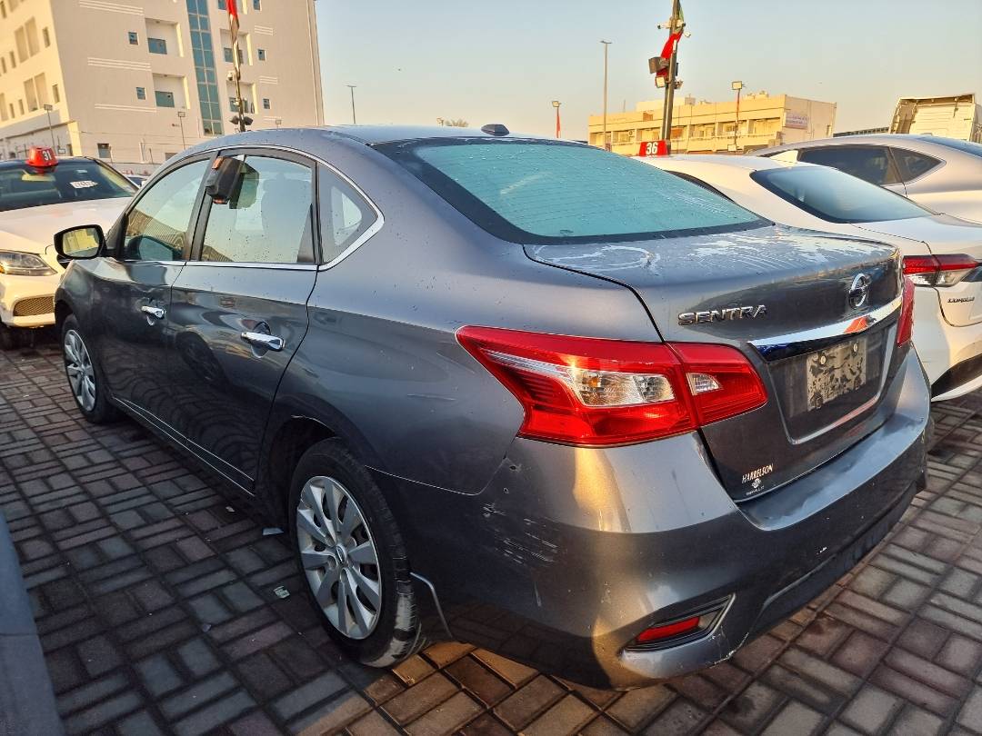 2017 NISSAN SENTRA — 241883 KM — Lot 215487 — Ind. 12 - Marhaba Auctions Used Cars - Image 5