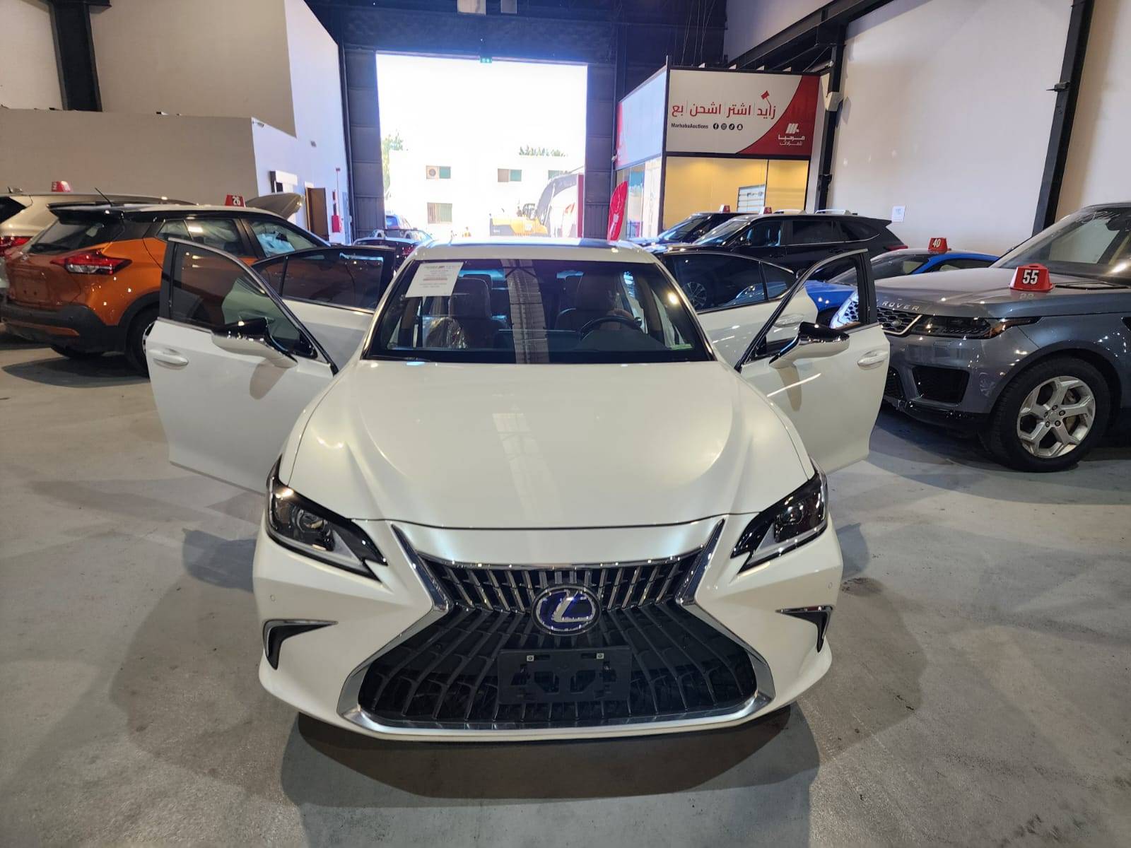 2023 LEXUS ES 300H — 24567 KM — Lot 72944753 — Main - Marhaba Auctions Used Cars - Image 5