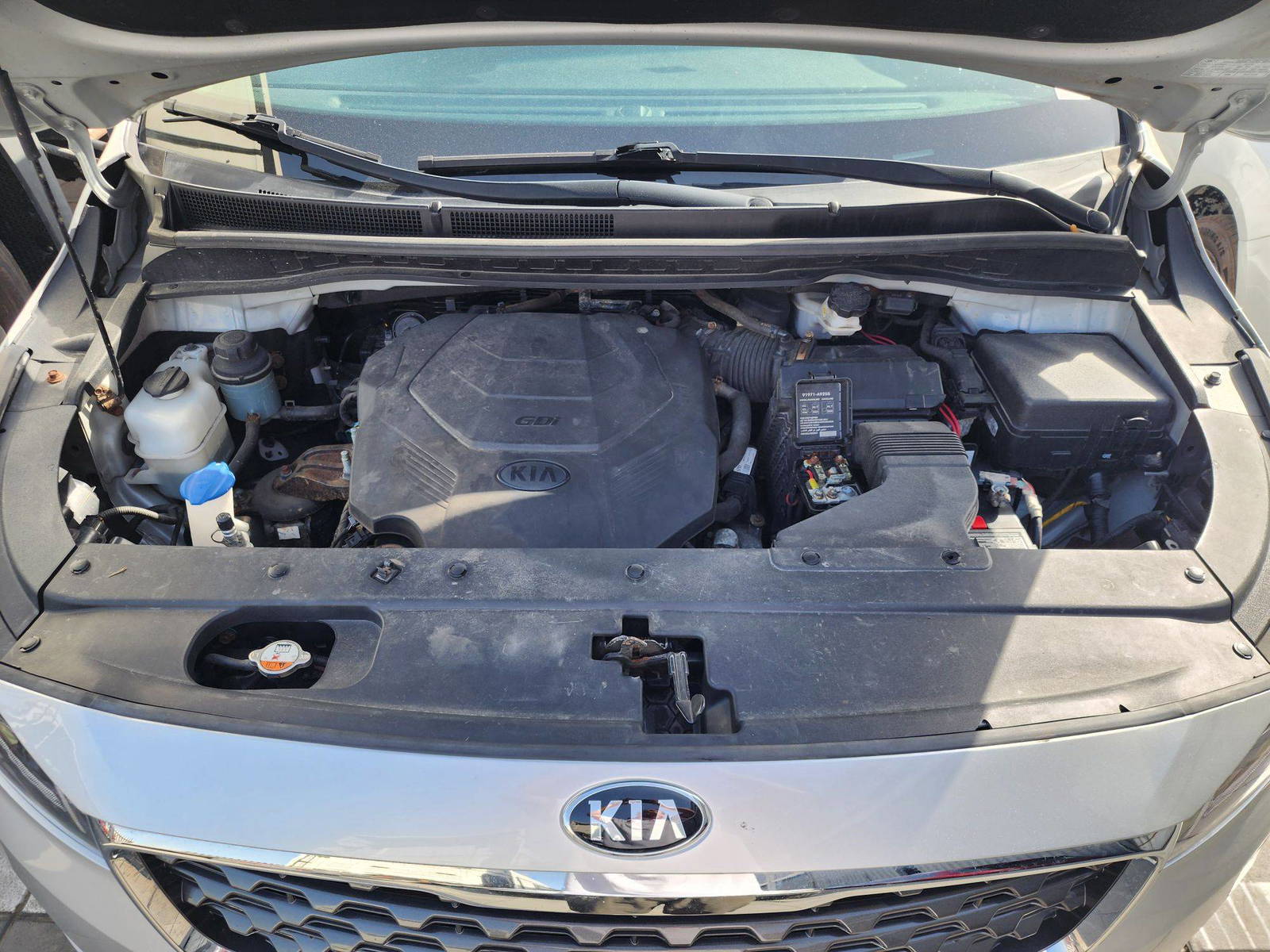 2019 KIA SEDONA — 111613 Miles — Lot 40669377 — Souq - Marhaba Auctions Used Cars - Image 12