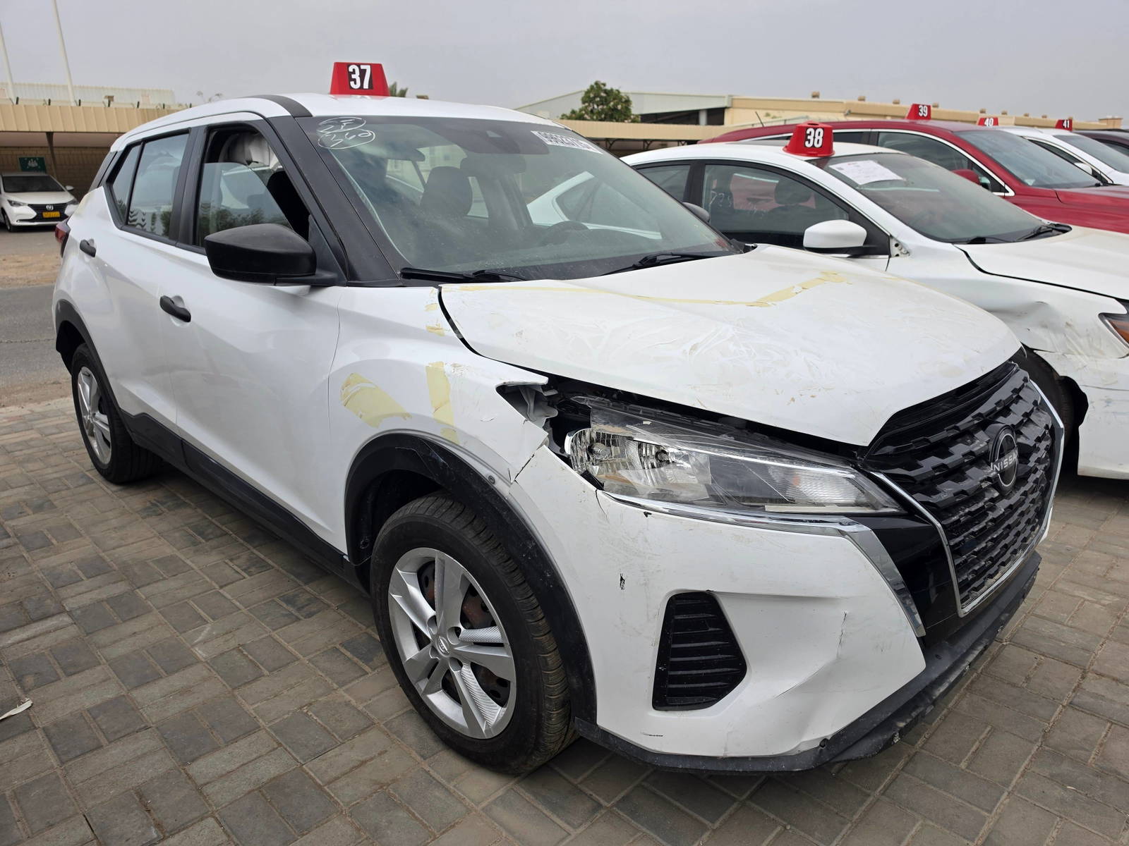 Nissan Kicks 2023 view 2