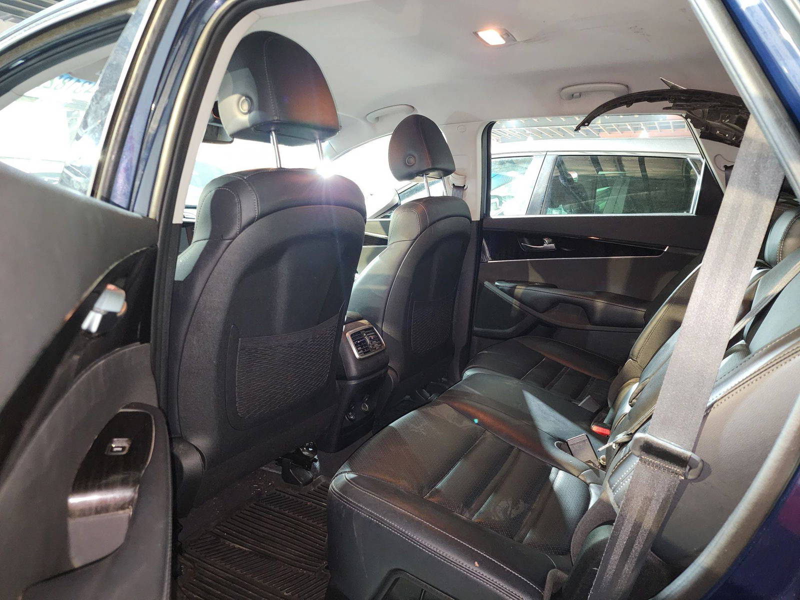 KIA SORENTO 2019 - Marhaba Auction Used Cars - Image 7