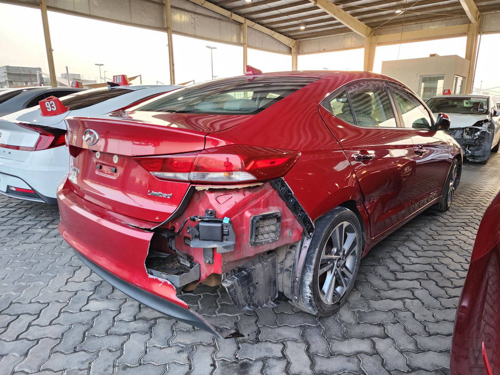 2017 HYUNDAI ELANTRA — 256566 Miles — Lot 52332864 — Souq - Marhaba Auctions Used Cars - Image 3