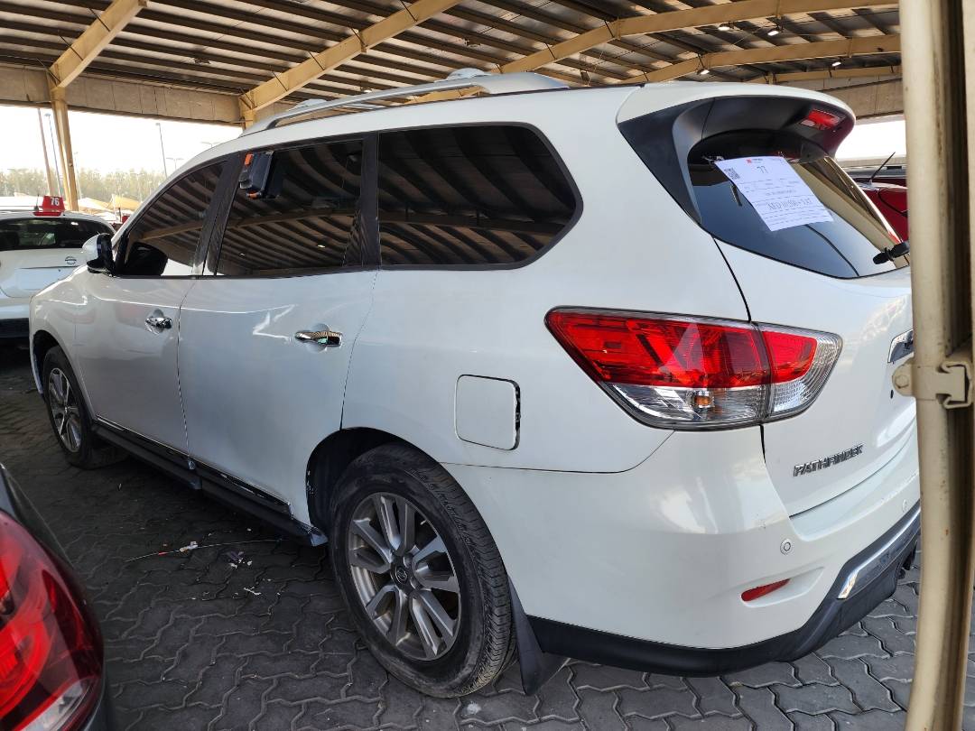 2013 NISSAN PATHFINDER — 182976 Miles — Lot 38730932 — Souq - Marhaba Auctions Used Cars - Image 11