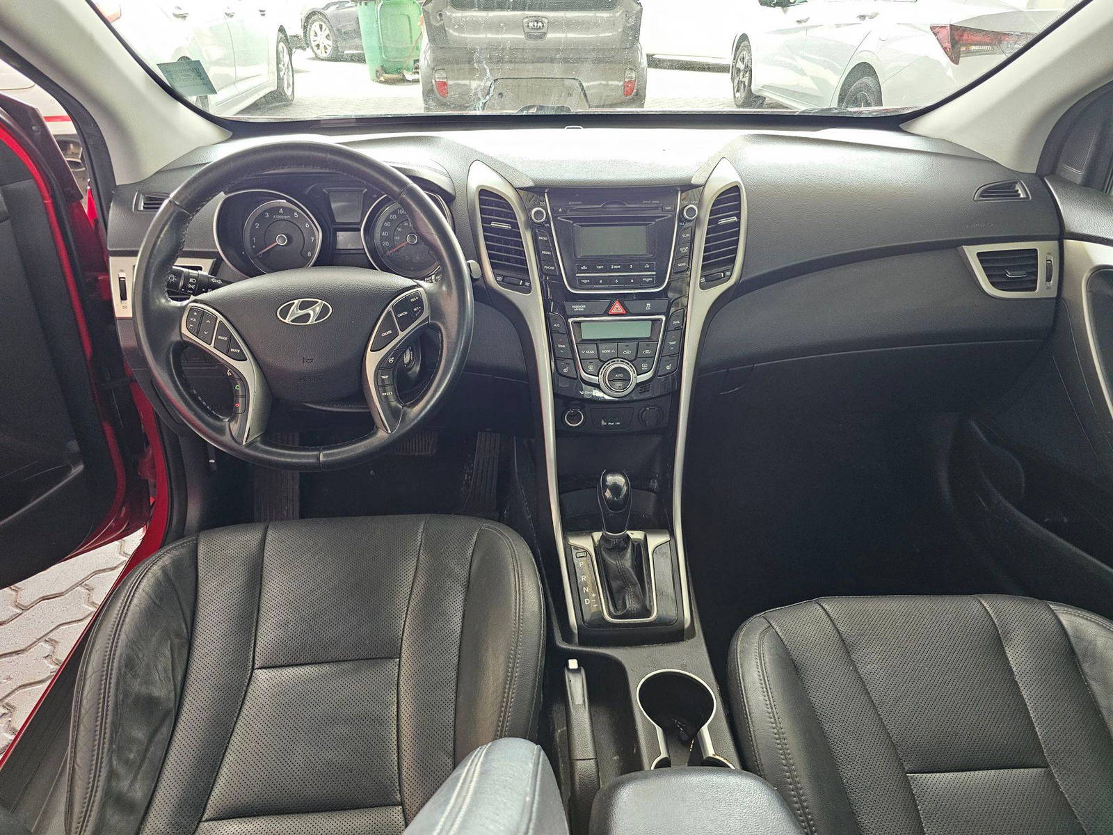 2013 HYUNDAI ELANTRA — 157295 KM — Lot 85547424 — Souq - Marhaba Auctions Used Cars - Image 7
