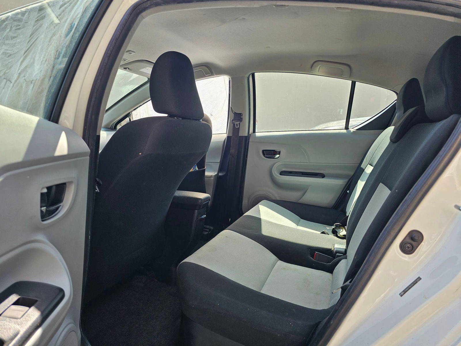 TOYOTA PRIUS 2012 - Marhaba Auction Used Cars - Image 5