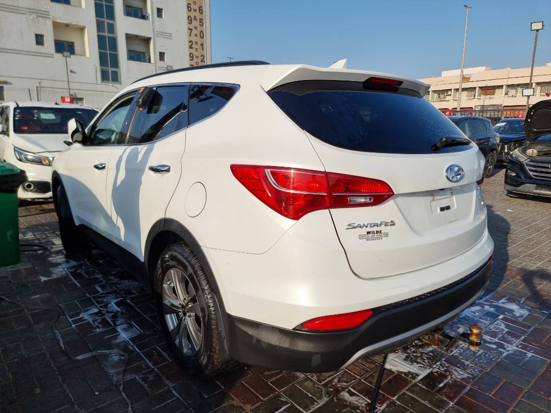 2016 HYUNDAI SANTA FE — 44211 Miles — Lot 125478 — Souq - Marhaba Auctions Used Cars - Image 3