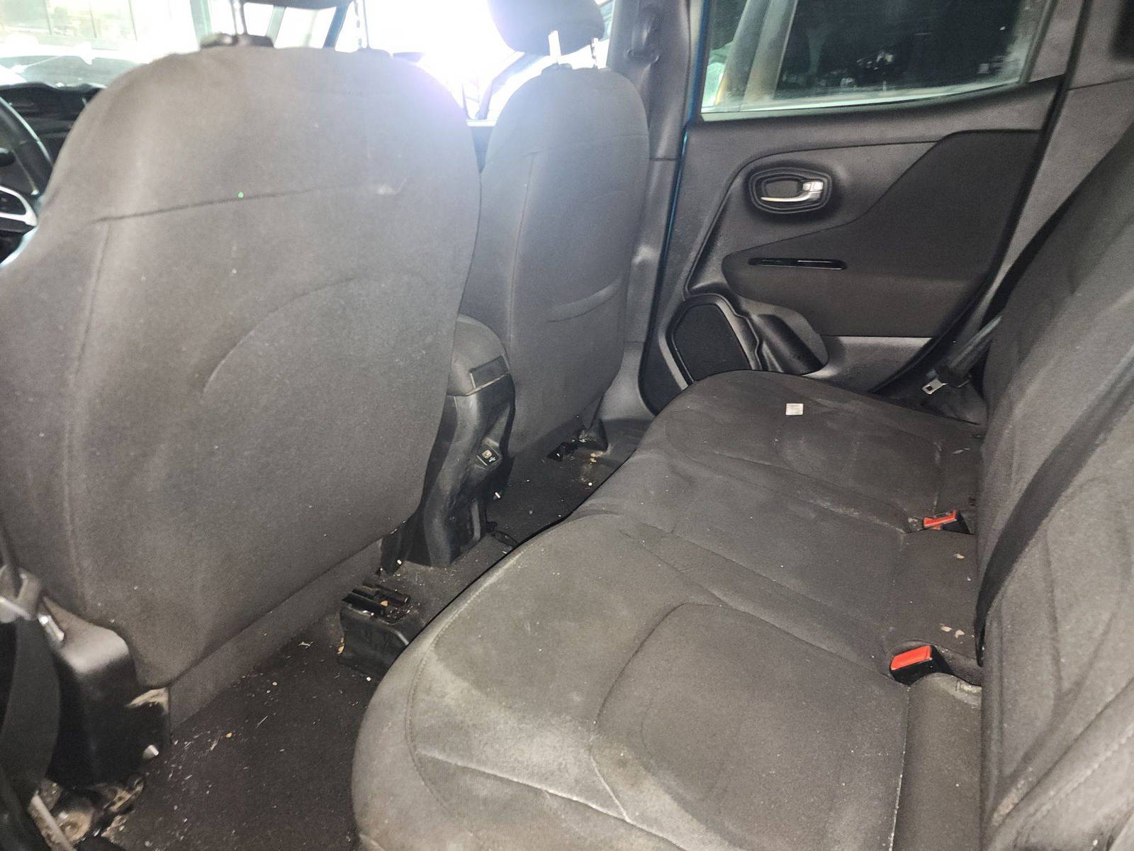 2020 JEEP RENEGADE LATITUDE — 130183 Miles — Lot 68920175 — Ind. 12 - Marhaba Auctions Used Cars - Image 7