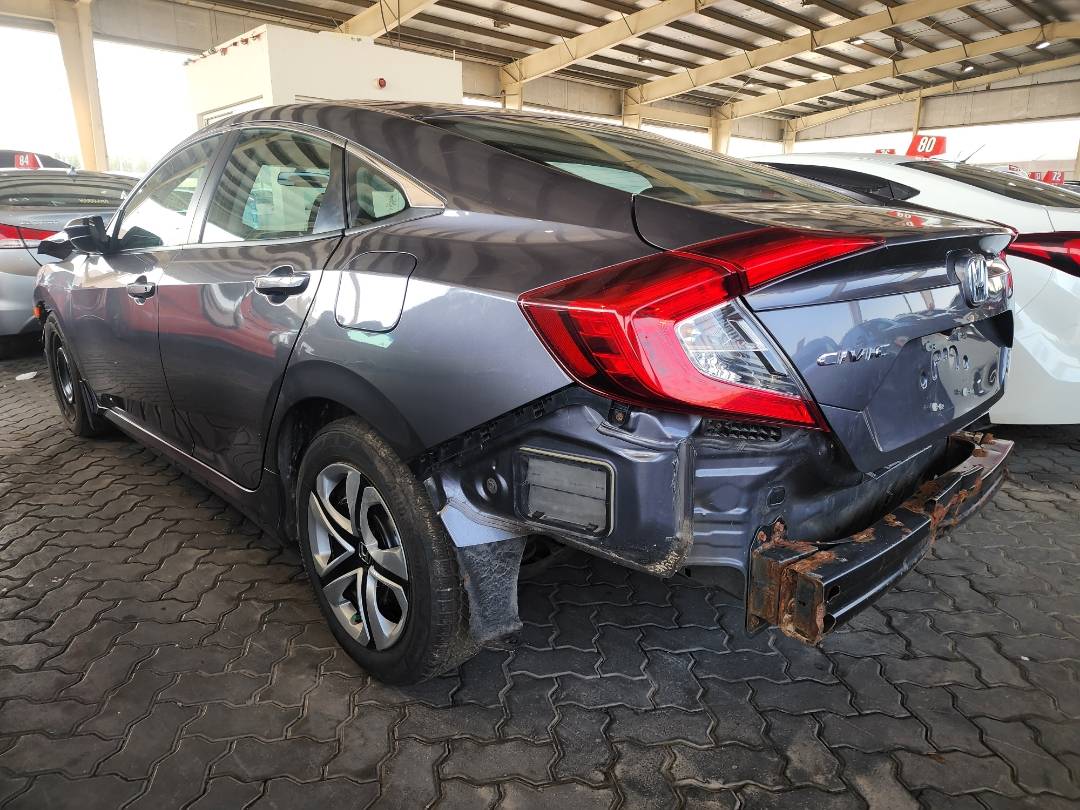 2017 HONDA CIVIC — 145587 KM — Lot 41031924 — Souq - Marhaba Auctions Used Cars - Image 9