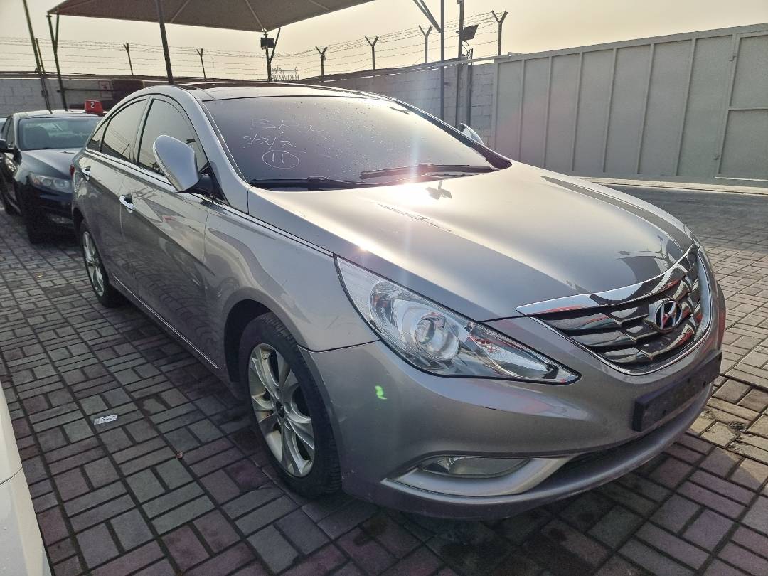2010 HYUNDAI SONATA — 241021 KM — Lot 2141587 — Main - Marhaba Auctions Used Cars - Image 3