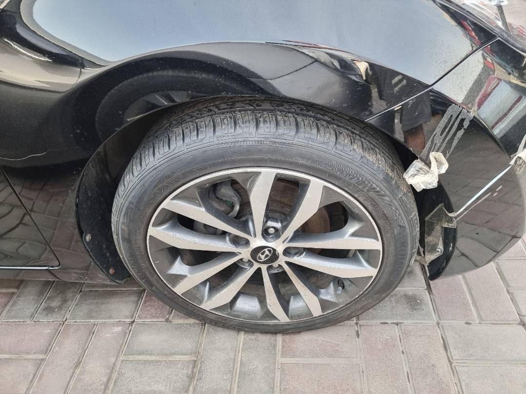 2011 HYUNDAI AVANTE — 256924 KM — Lot 214578 — Souq - Marhaba Auctions Used Cars - Image 12