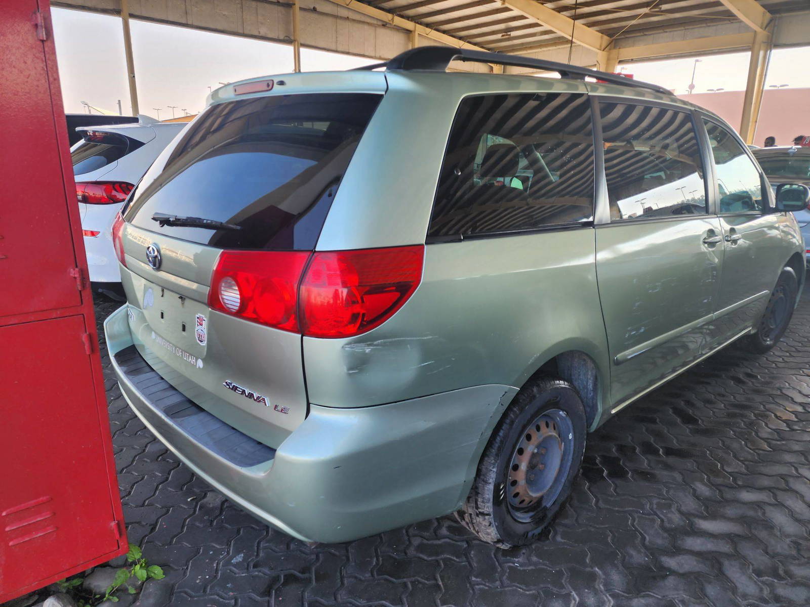 2009 TOYOTA SIENNA — 214919 Miles — Lot 70606813 - Marhaba Auctions Used Cars - Image 4