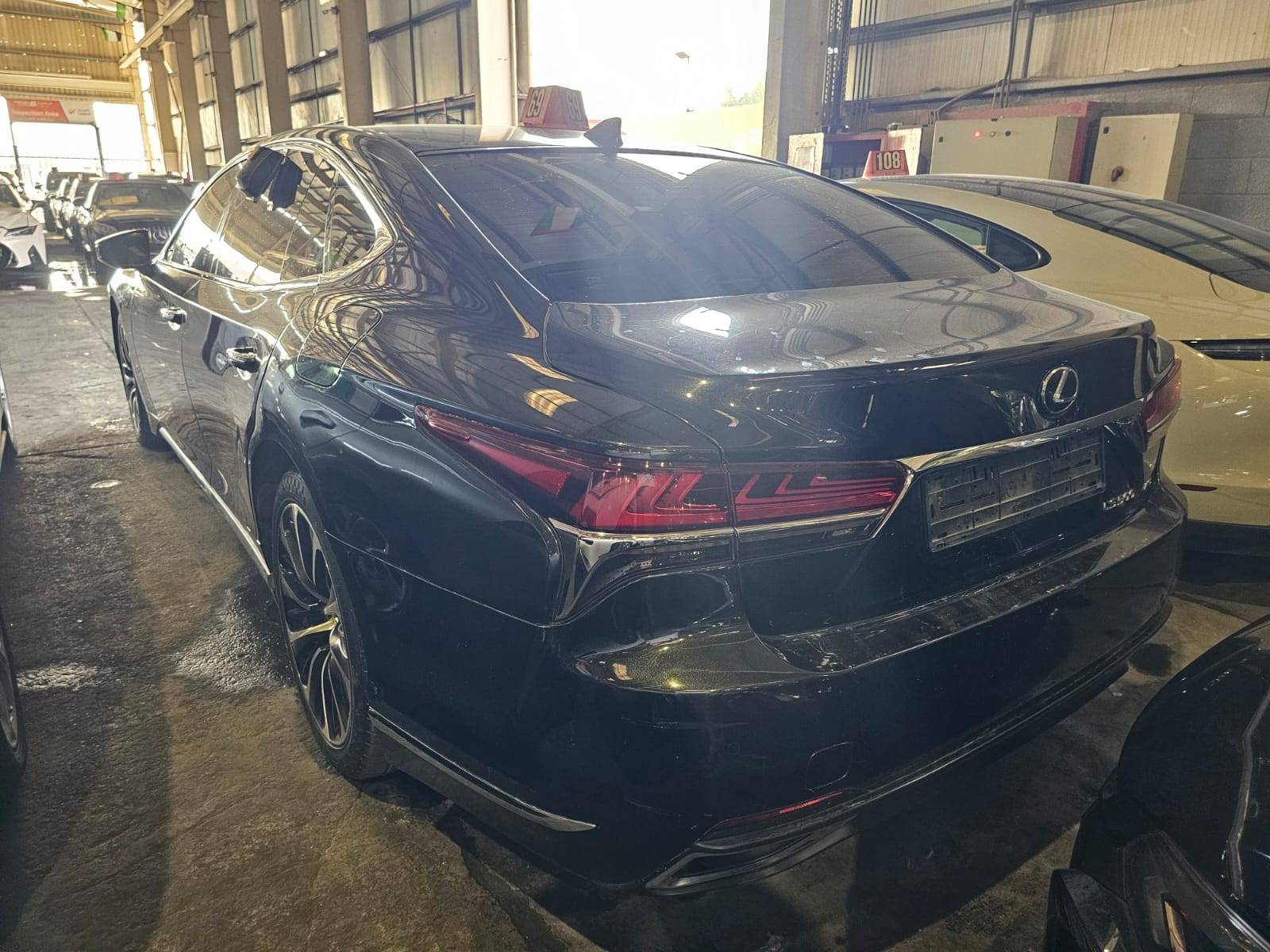 2018 LEXUS LS 500 — 104799 KM — Lot J5002636 — Main - Marhaba Auctions Used Cars - Image 6