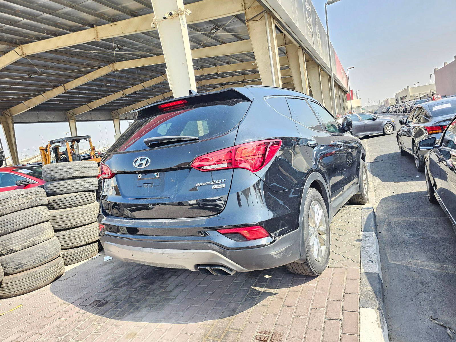2017 HYUNDAI SANTA FE — 204785 Miles — Lot 59210375 — Souq - Marhaba Auctions Used Cars - Image 3