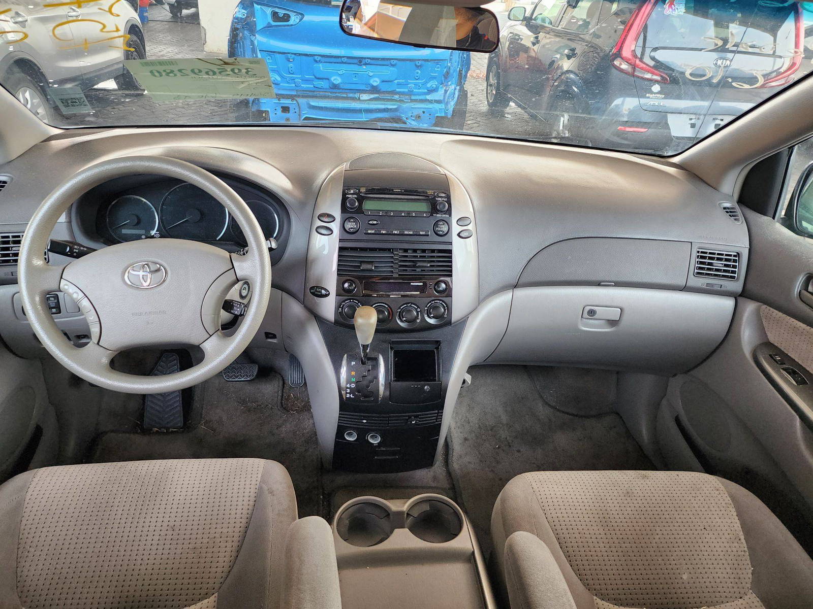 2008 TOYOTA SIENNA — 284015 Miles — Lot 8S107578 — Souq - Marhaba Auctions Used Cars - Image 7
