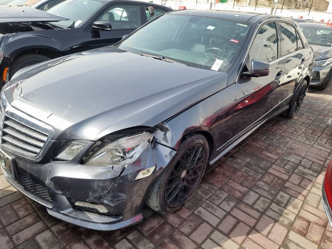 2011 MERCEDES BENZ E 350 — 144527 Miles — Lot 125487 — Main - Marhaba Auctions Used Cars - Image 5