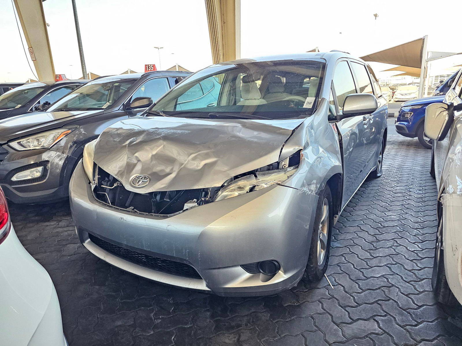 2011 TOYOTA SIENNA — 219439 Miles — Lot BS080493 — Souq - Marhaba Auctions Used Cars - Image 5