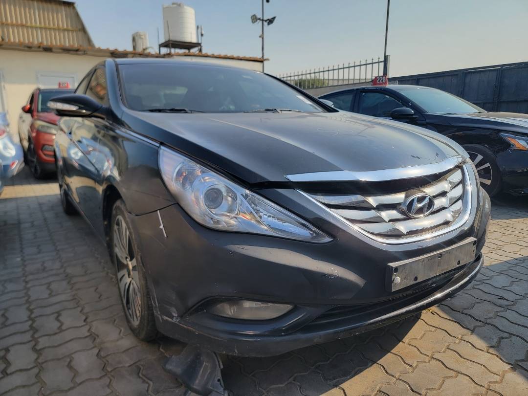 2010 HYUNDAI SONATA — 282107 KM — Lot A090940 — Main - Marhaba Auctions Used Cars - Image 4