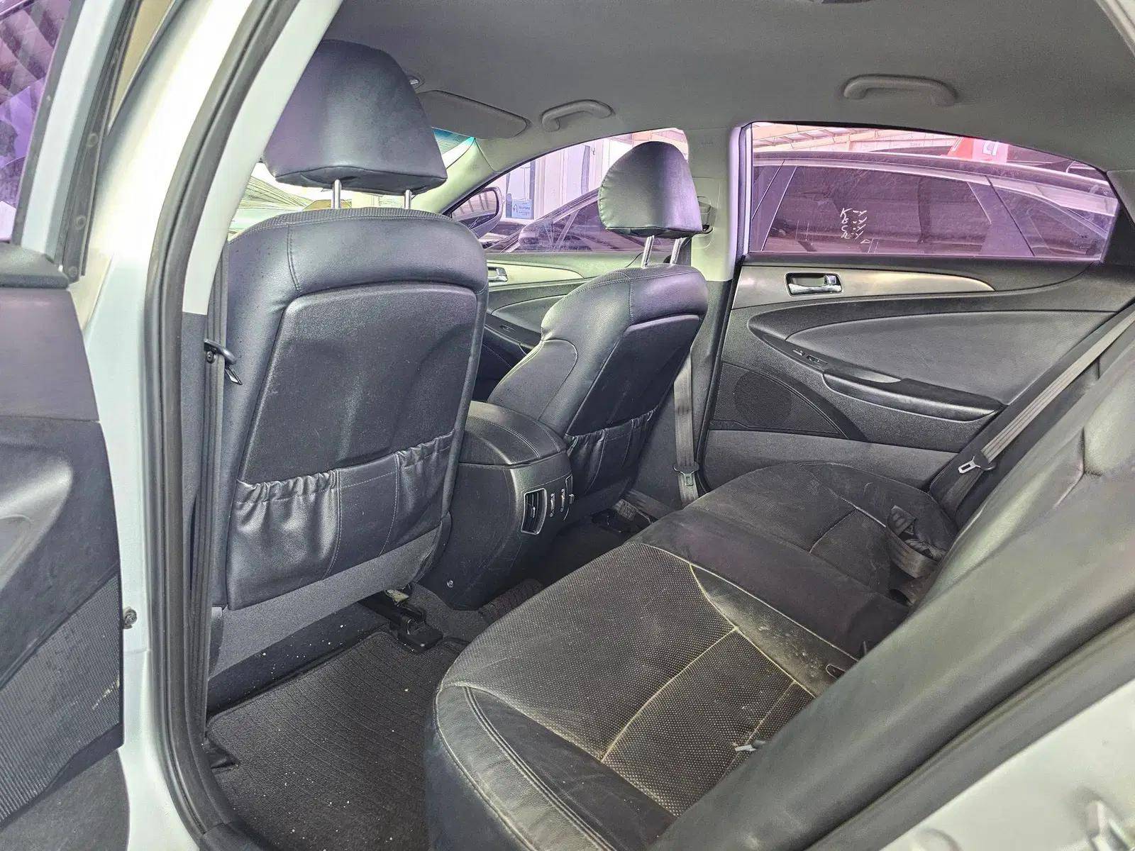 2012 HYUNDAI SONATA — 172821 KM — Lot 010765 — Main - Marhaba Auctions Used Cars - Image 6