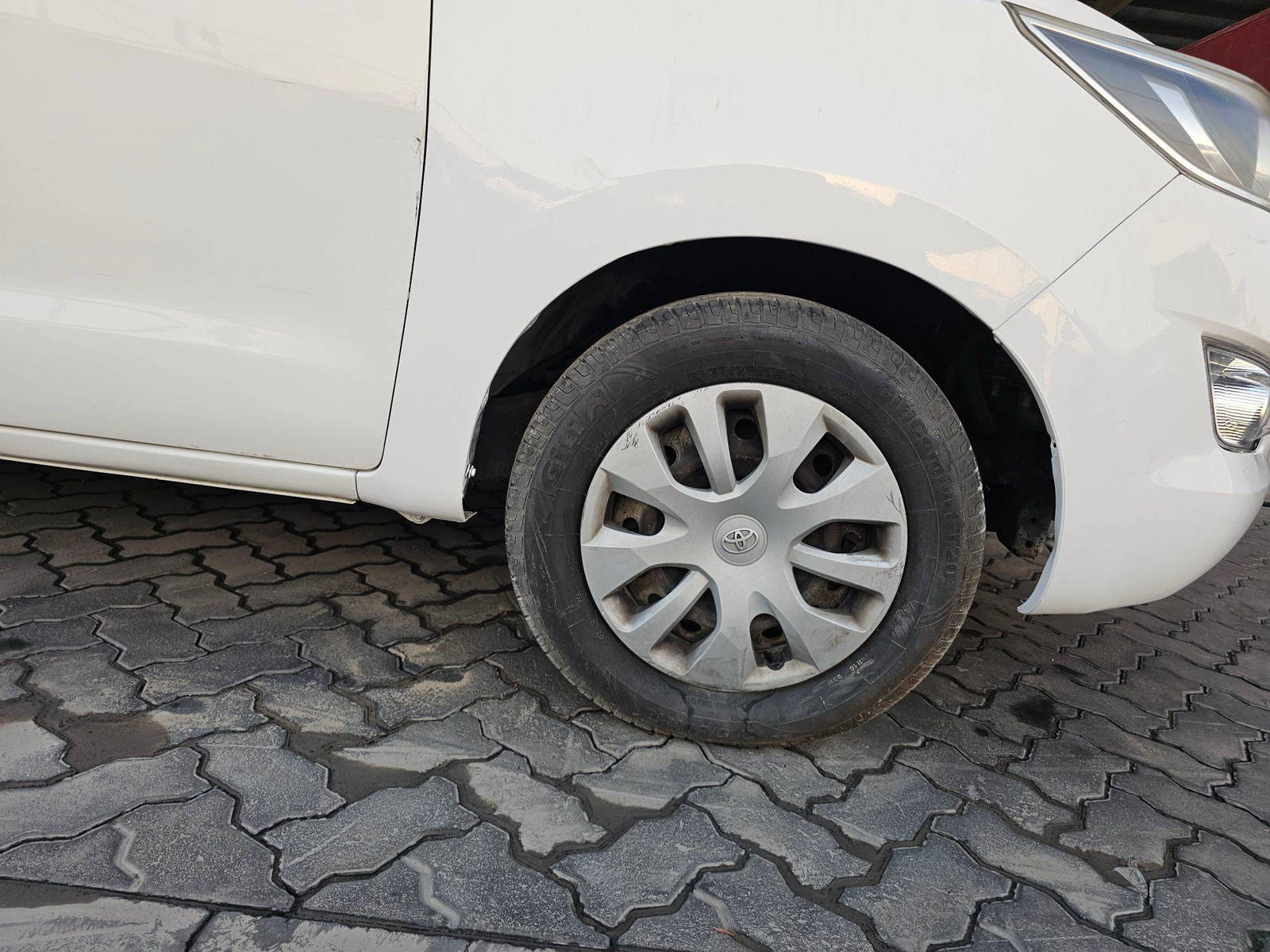 TOYOTA INNOVA 2019 - Marhaba Auction Used Cars - Image 10