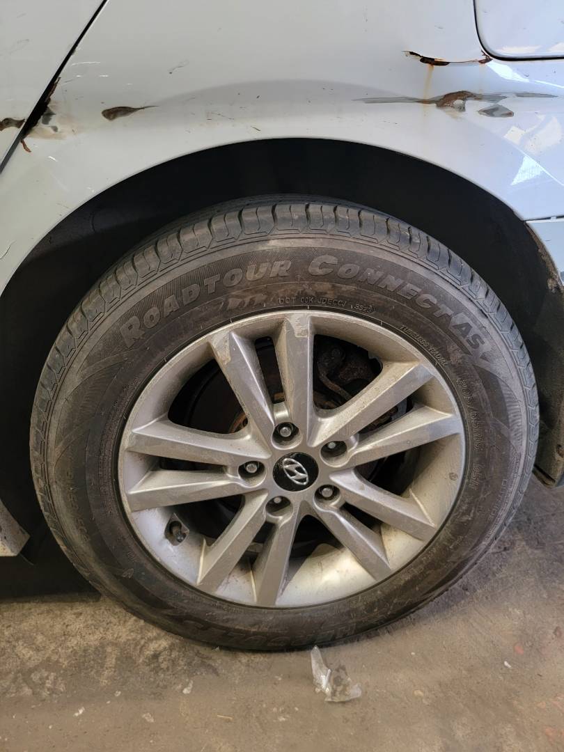 2015 HYUNDAI SONATA — 117702 Miles — Lot H205297 — Souq - Marhaba Auctions Used Cars - Image 10
