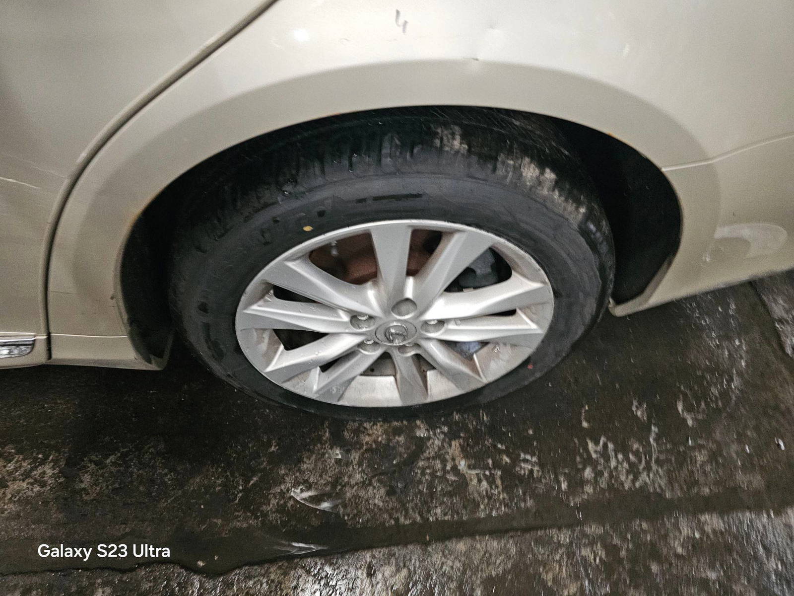 2012 LEXUS ES 350 — 108078 Miles — Lot 93003925 — Main - Marhaba Auctions Used Cars - Image 6