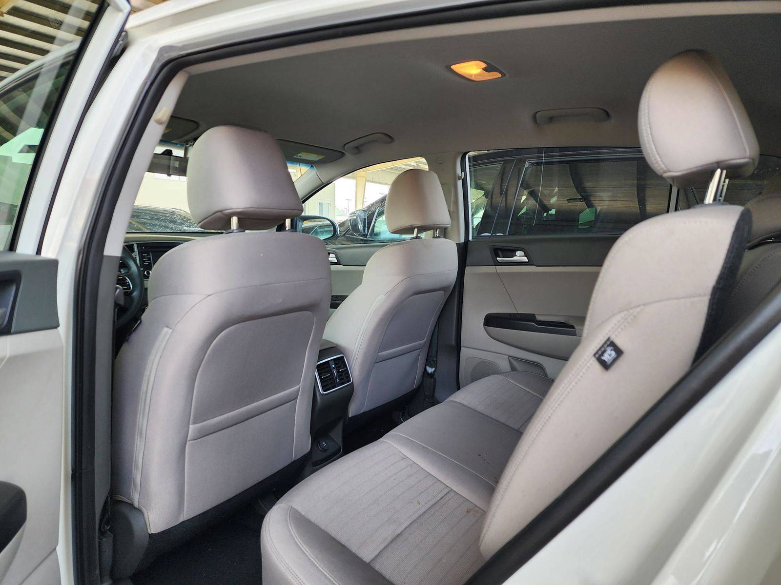 2018 KIA SPORTAGE — 84288 Miles — Lot 53121834 — Souq - Marhaba Auctions Used Cars - Image 6