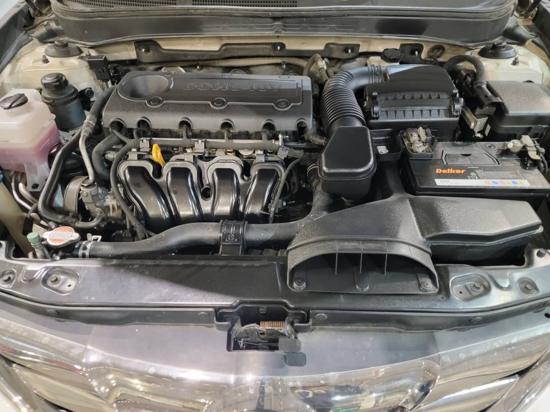2010 HYUNDAI SONATA — 185869 KM — Lot 18872 — Main - Marhaba Auctions Used Cars - Image 12