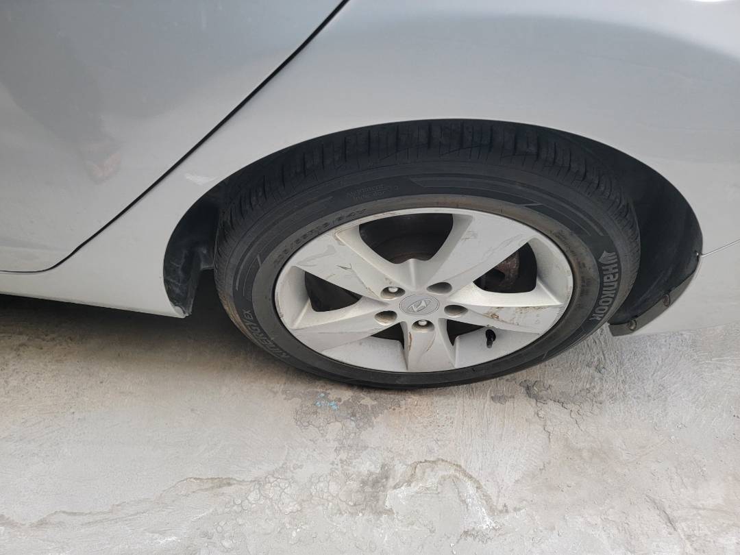 2011 HYUNDAI AVANTE — 189788 KM — Lot DBBU017795 — Ind. 12 - Marhaba Auctions Used Cars - Image 7
